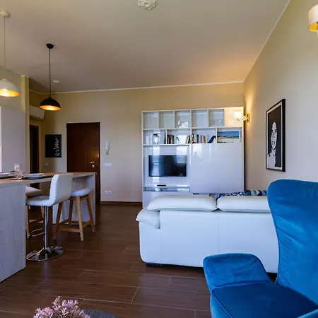 Lake View - Apartment With Terrace - Ac - Wifi - By Guestaly Appartamento *