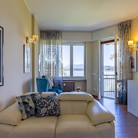 Appartamento Lake View - Apartment With Terrace - Ac - Wifi - By Guestaly *