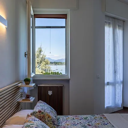 Lake View - Apartment With Terrace - Ac - Wifi - By Guestaly